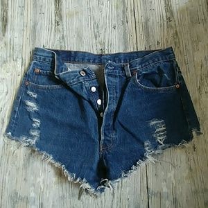 Levi's  high rise cut off shorts